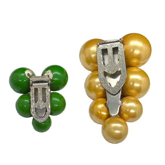 Vintage Gold & Green Lucite Cluster Bead Dress Clips - Picture 4 of 7